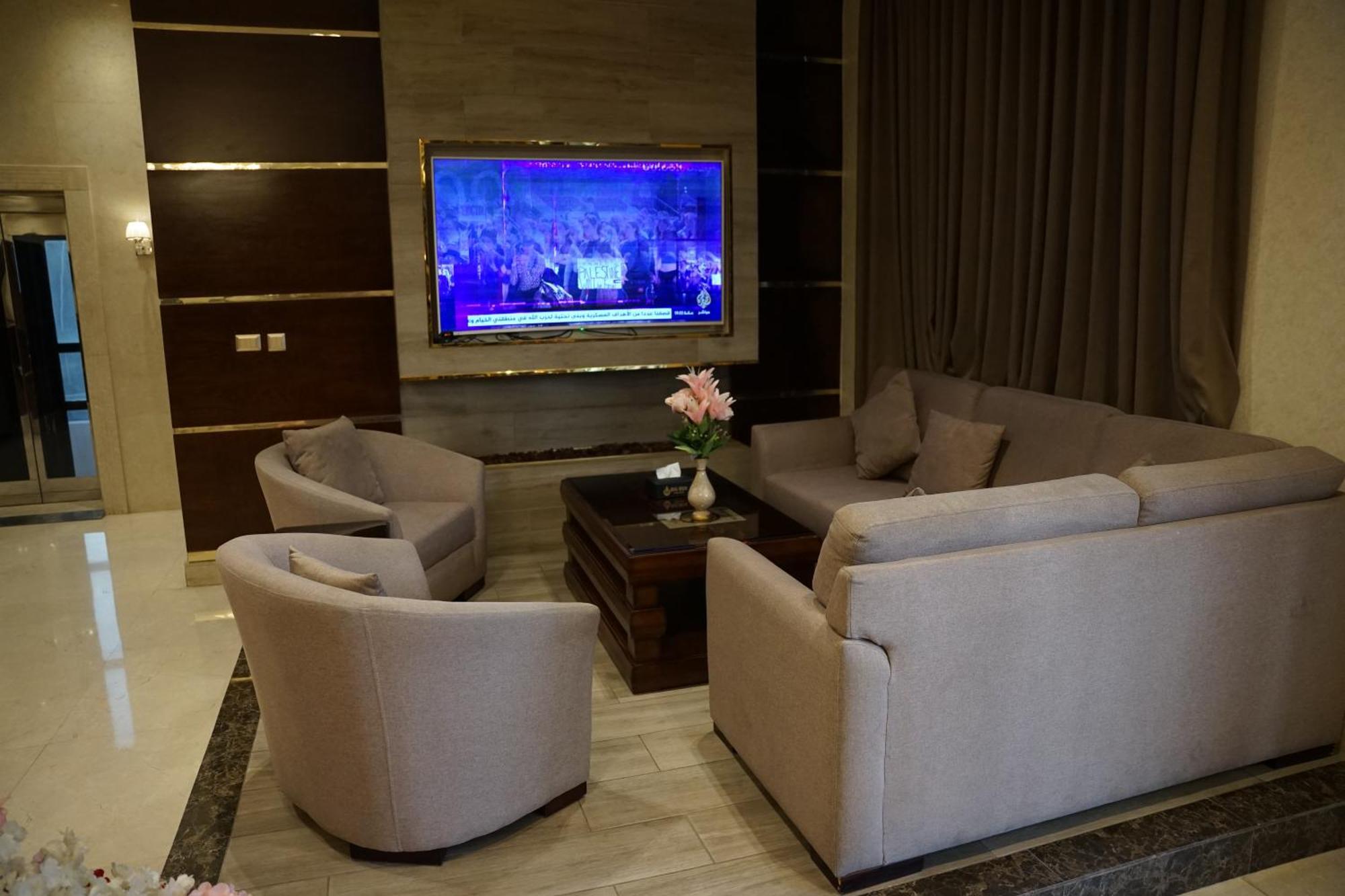 Big Ben Hotel Suites Амман Экстерьер фото