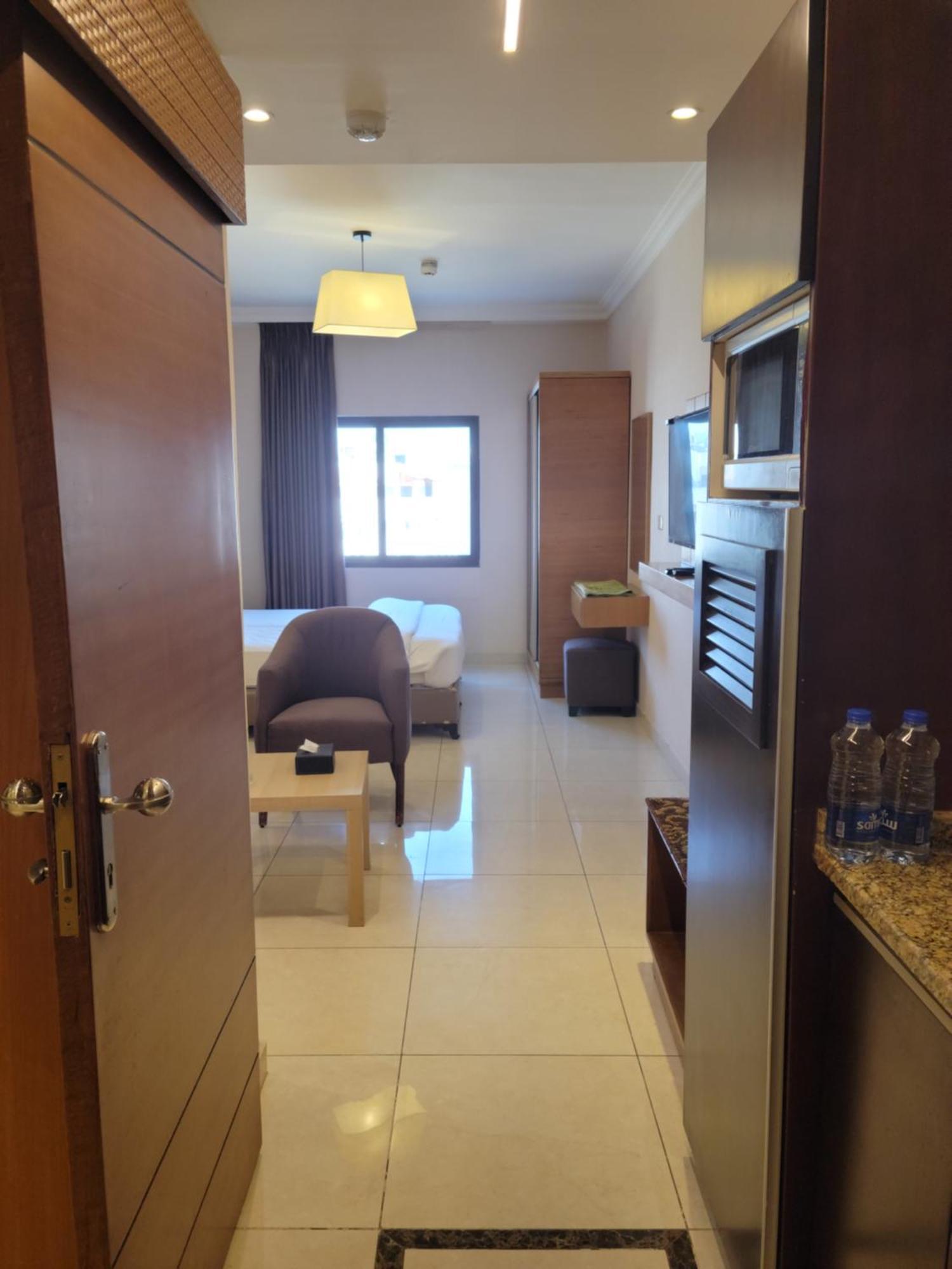 Big Ben Hotel Suites Амман Экстерьер фото