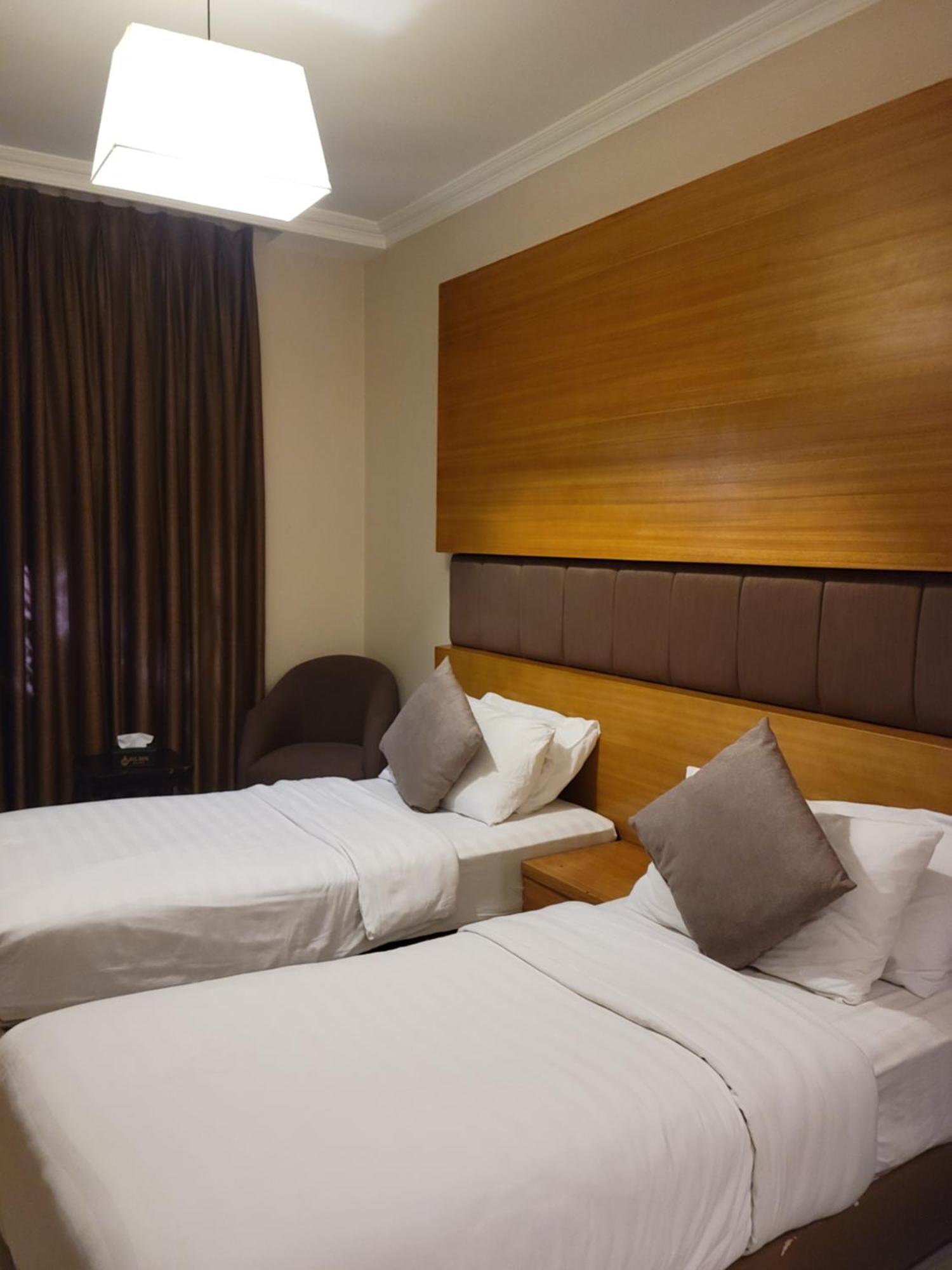 Big Ben Hotel Suites Амман Экстерьер фото
